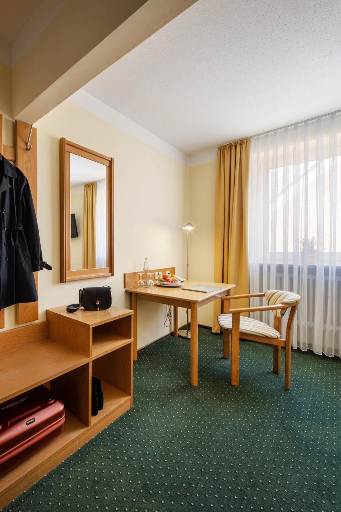 Hotel Zur Post Bad Abbach Rom bilde