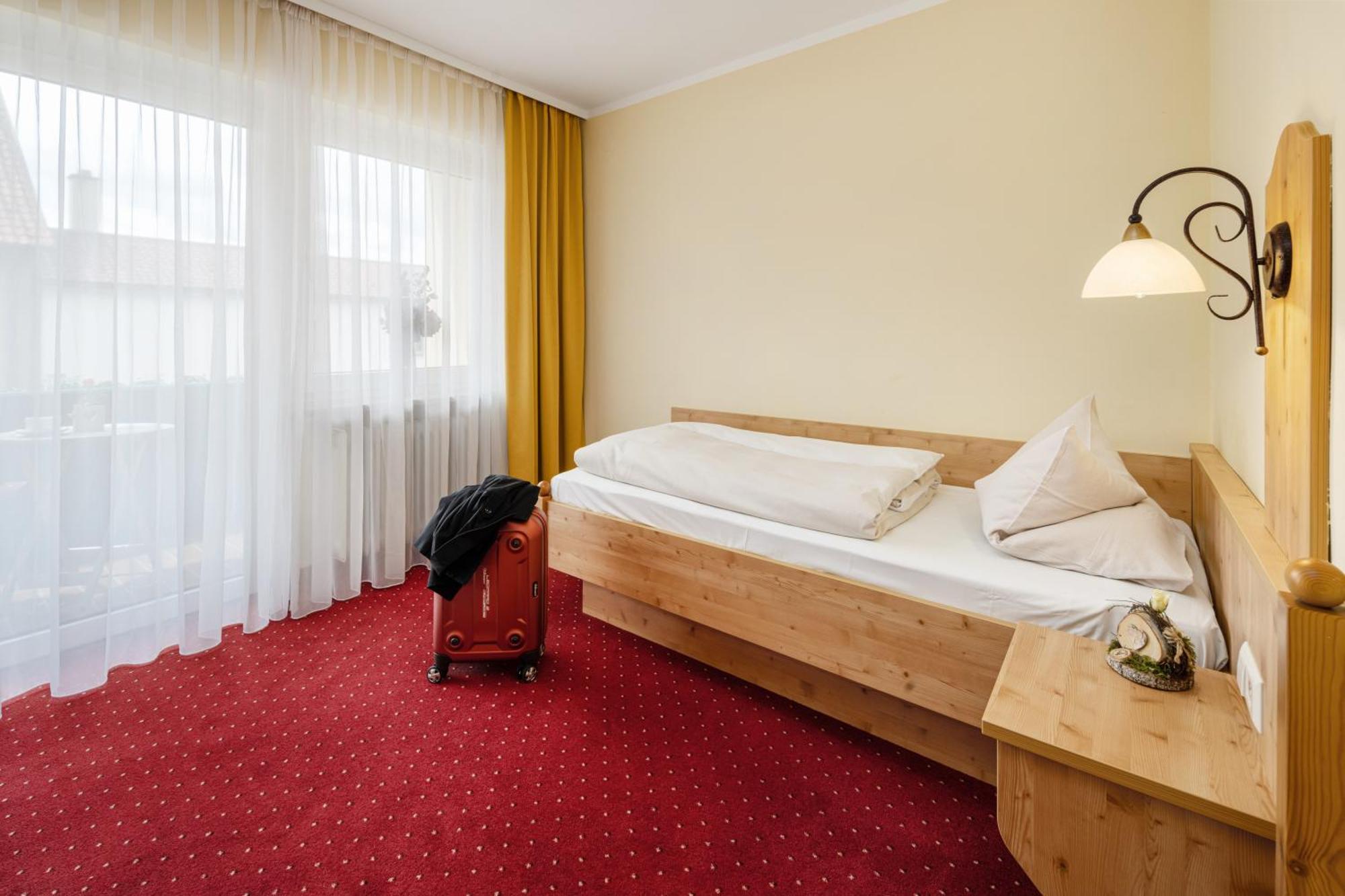 Hotel Zur Post Bad Abbach Rom bilde