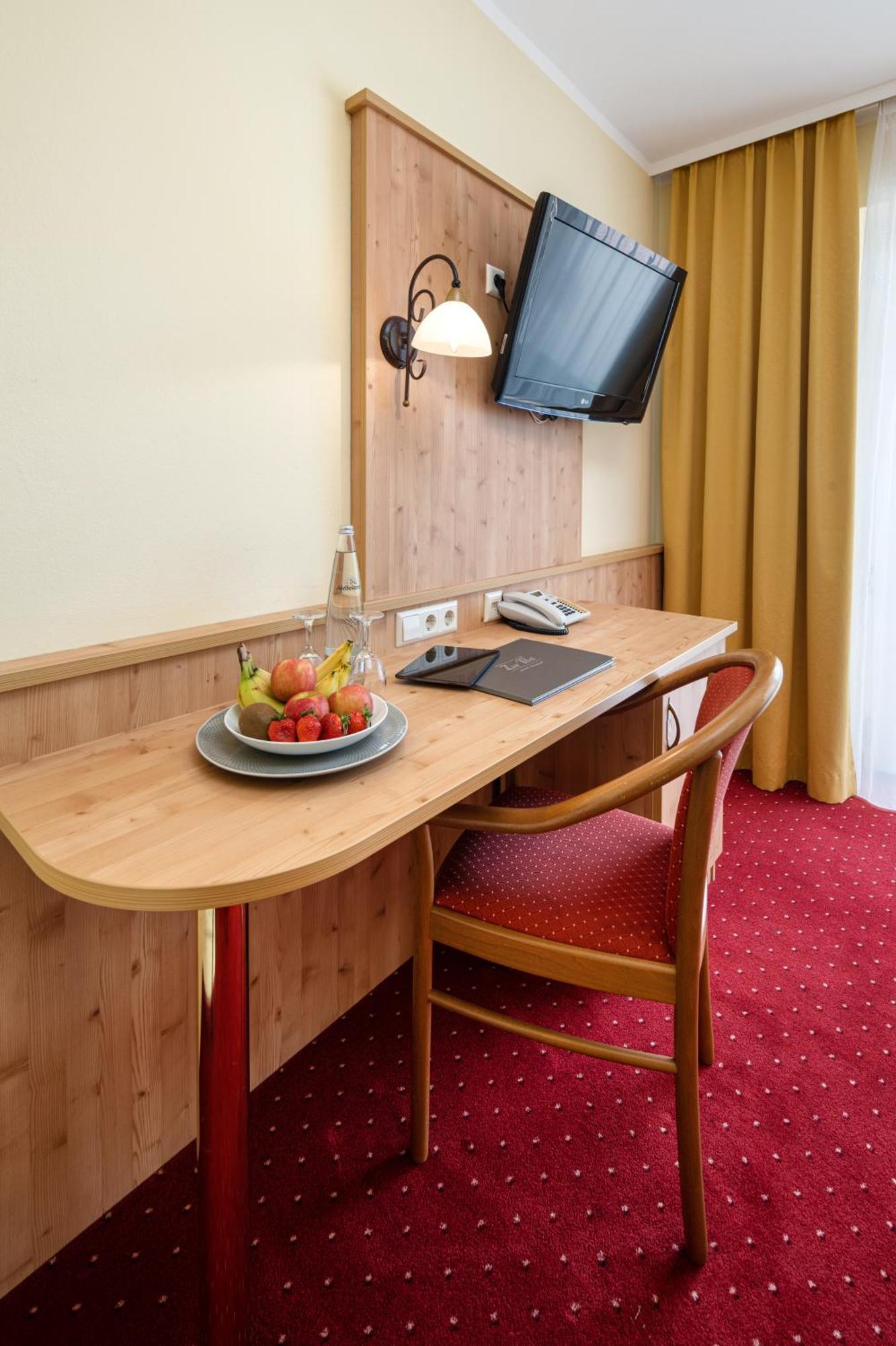 Hotel Zur Post Bad Abbach Rom bilde