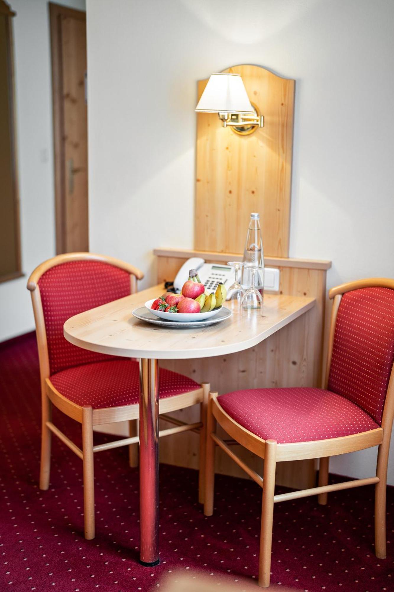 Hotel Zur Post Bad Abbach Rom bilde